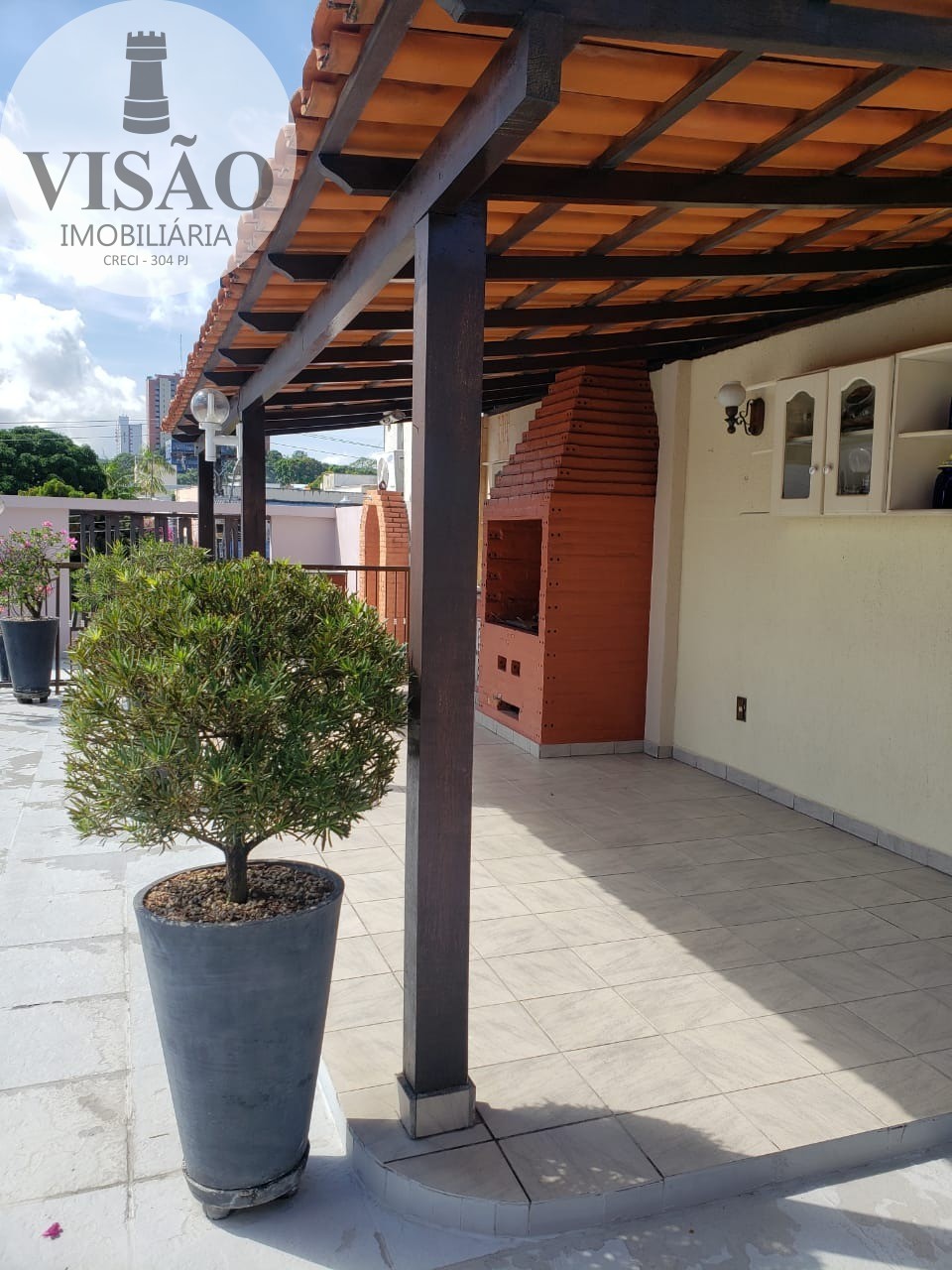 Casa à venda com 3 quartos, 550m² - Foto 4