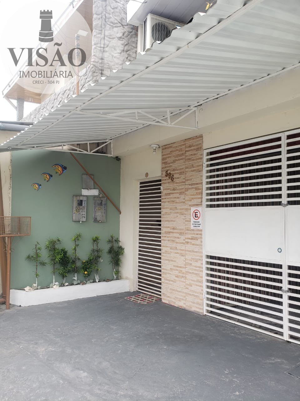 Casa à venda com 5 quartos, 98m² - Foto 1