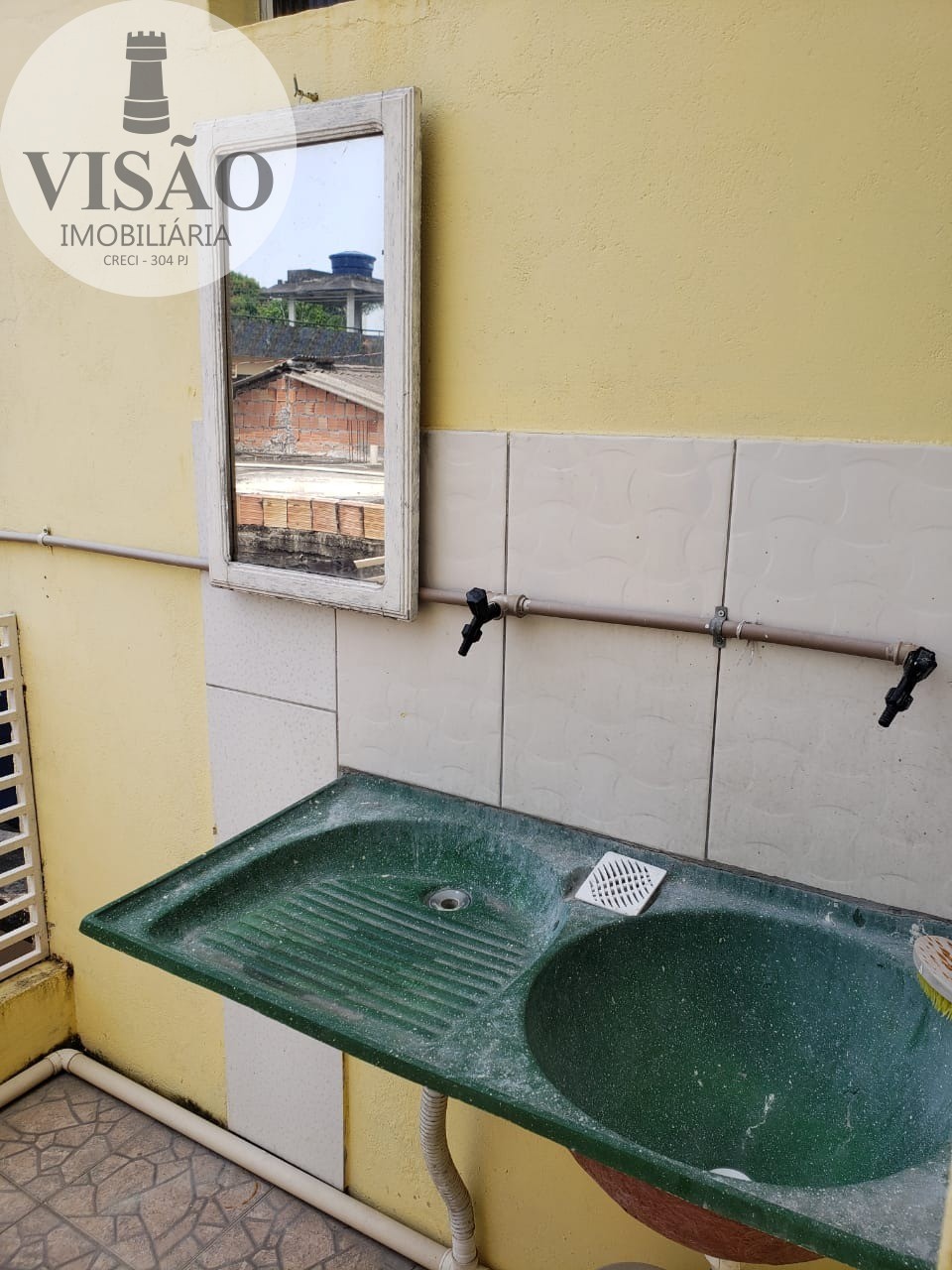 Casa à venda com 5 quartos, 98m² - Foto 3