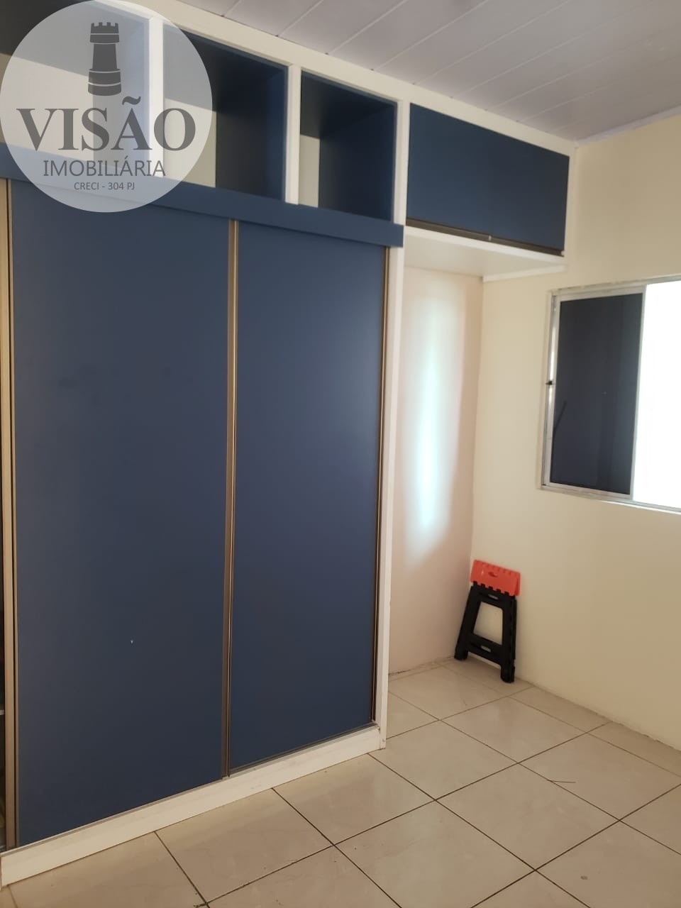 Casa à venda com 5 quartos, 98m² - Foto 7