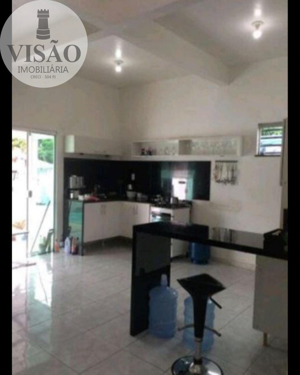 Casa à venda com 2 quartos, 300m² - Foto 4