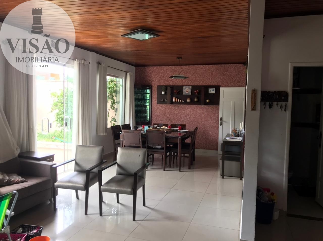 Casa à venda com 4 quartos, 400m² - Foto 2