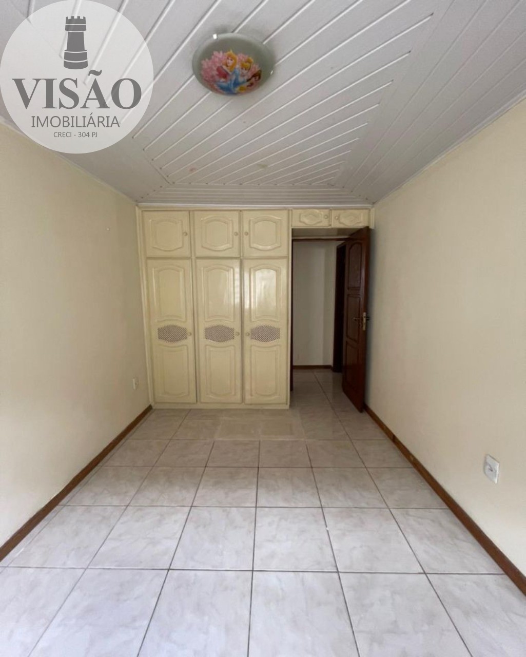 Casa à venda com 3 quartos, 252m² - Foto 5