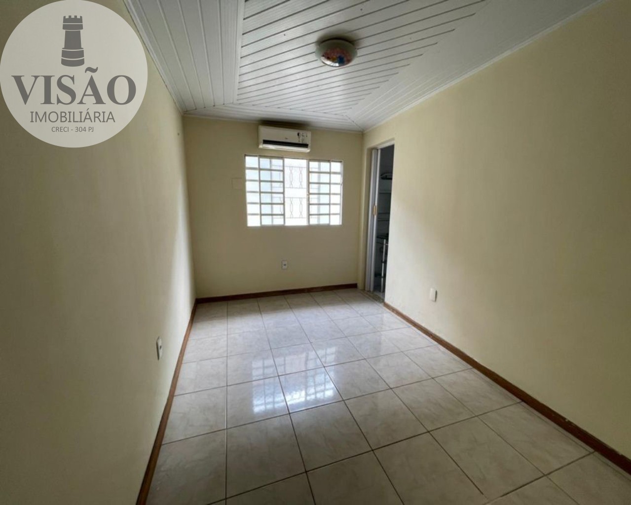 Casa à venda com 3 quartos, 252m² - Foto 4