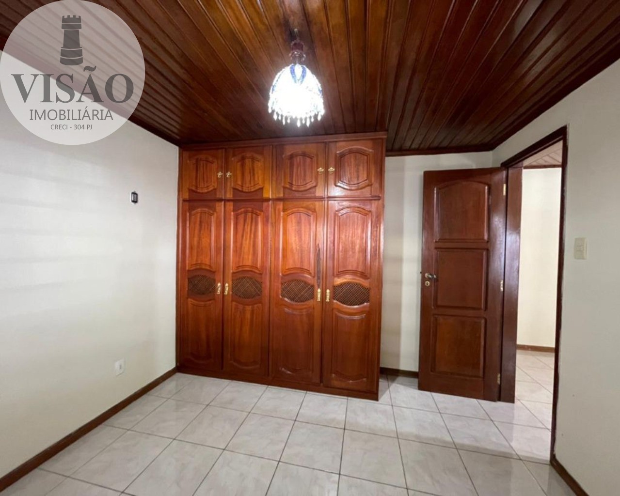 Casa à venda com 3 quartos, 252m² - Foto 11