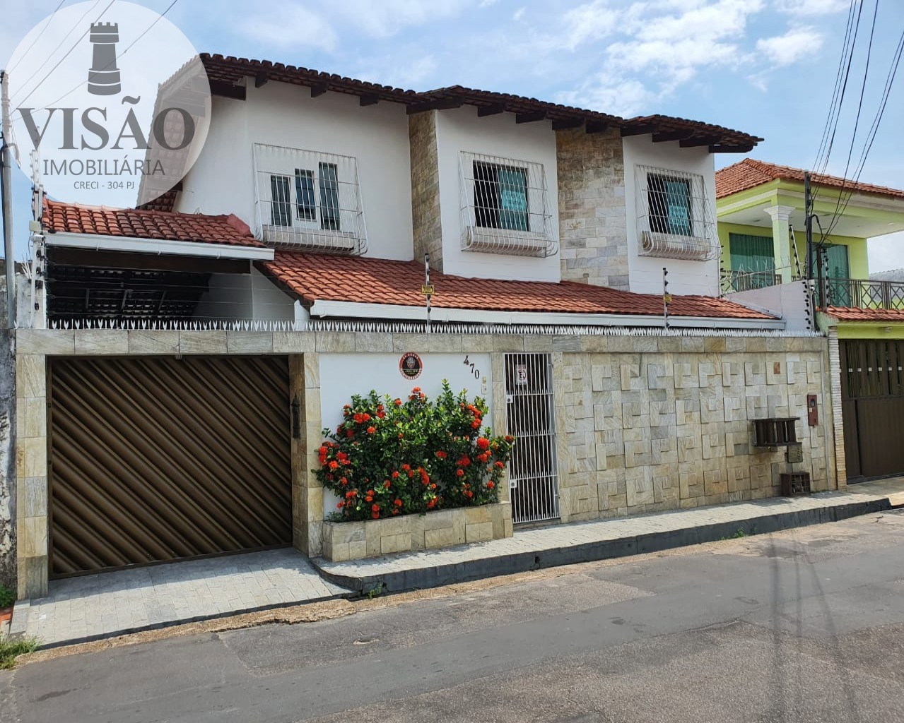 Casa à venda com 5 quartos, 300m² - Foto 2