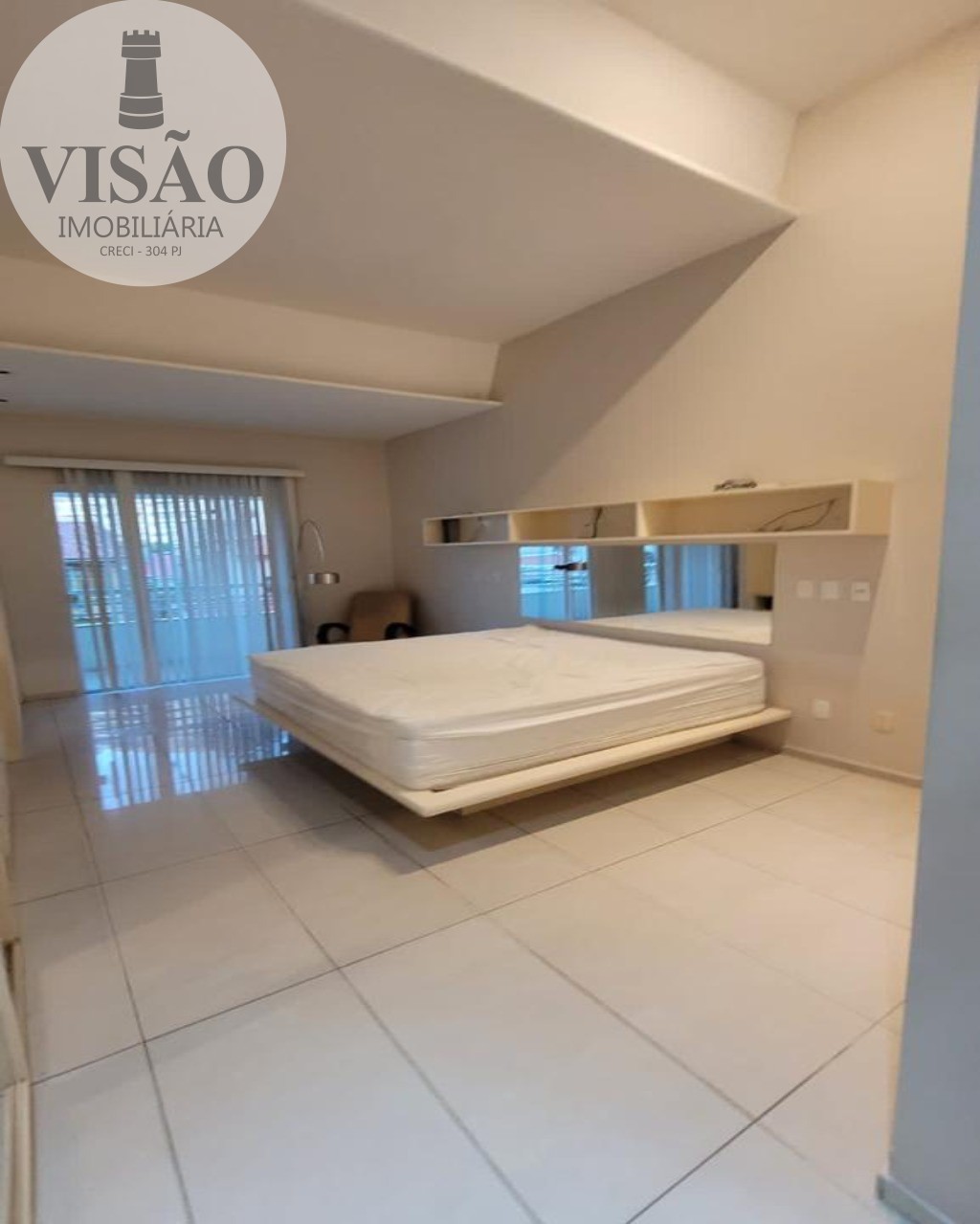 Casa à venda com 3 quartos, 250m² - Foto 14