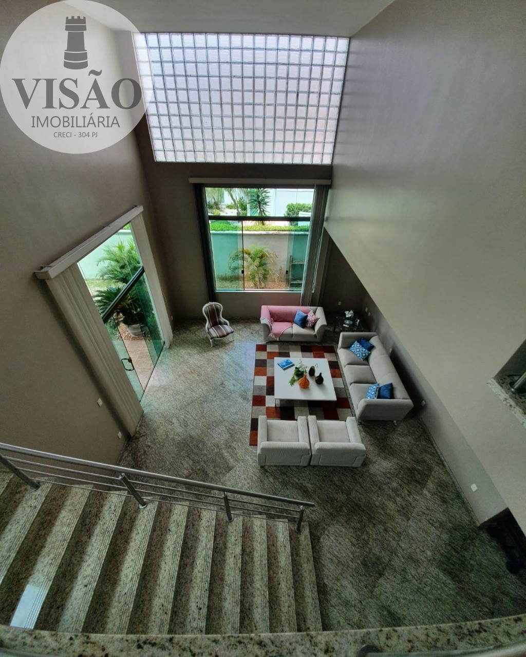 Casa à venda com 4 quartos, 800m² - Foto 2