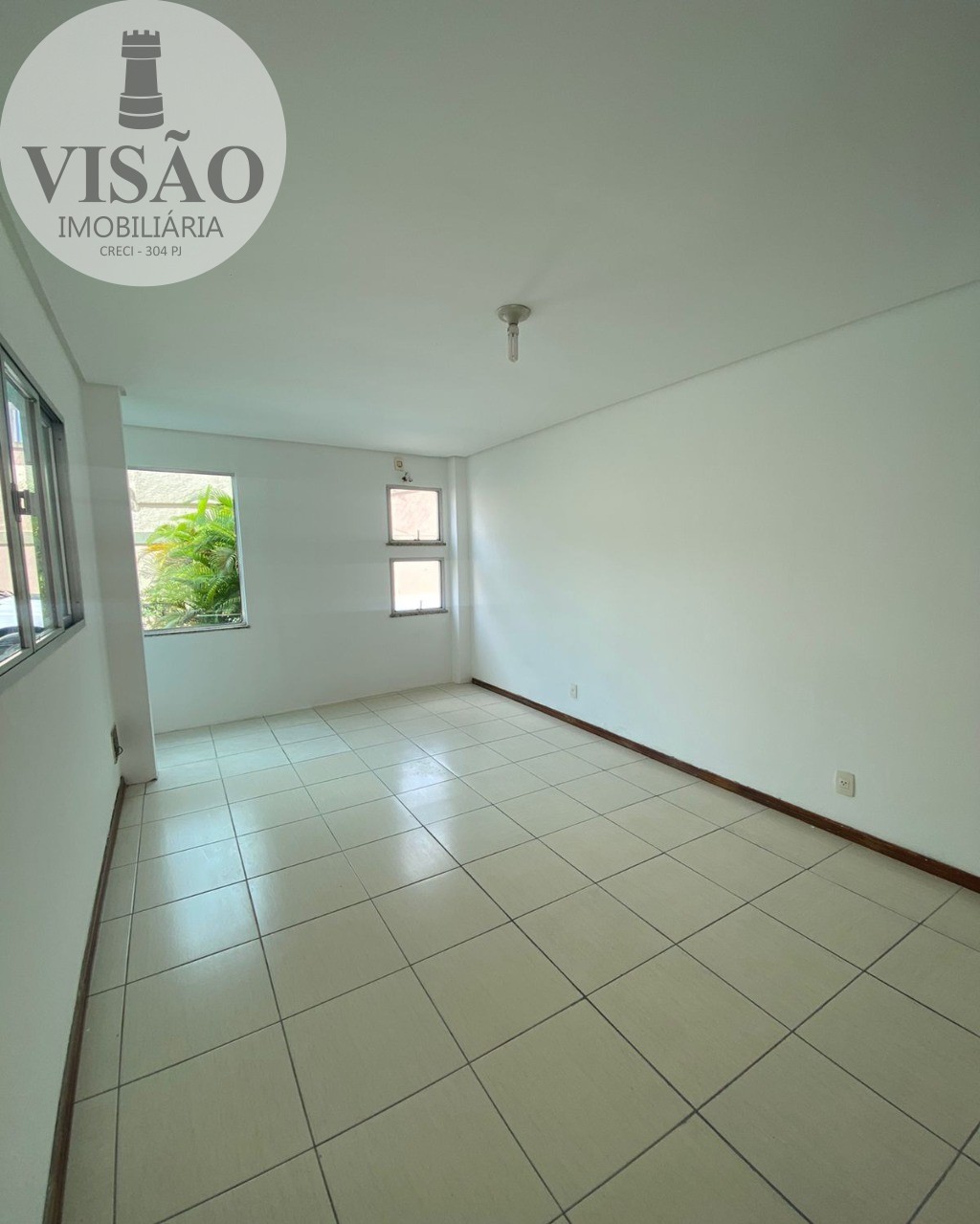 Casa à venda com 2 quartos, 114m² - Foto 2