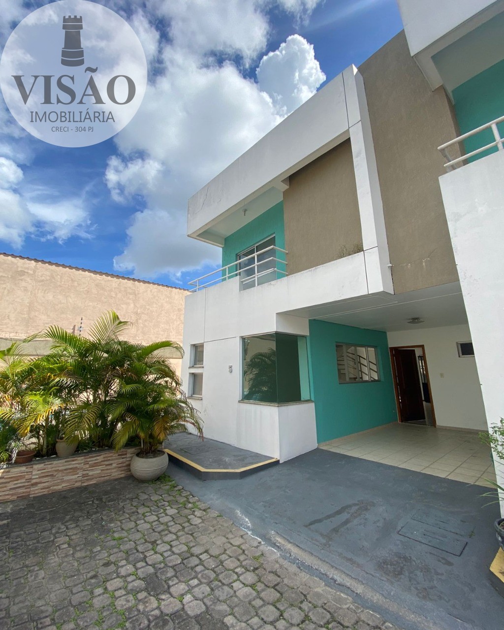 Casa à venda com 2 quartos, 114m² - Foto 1