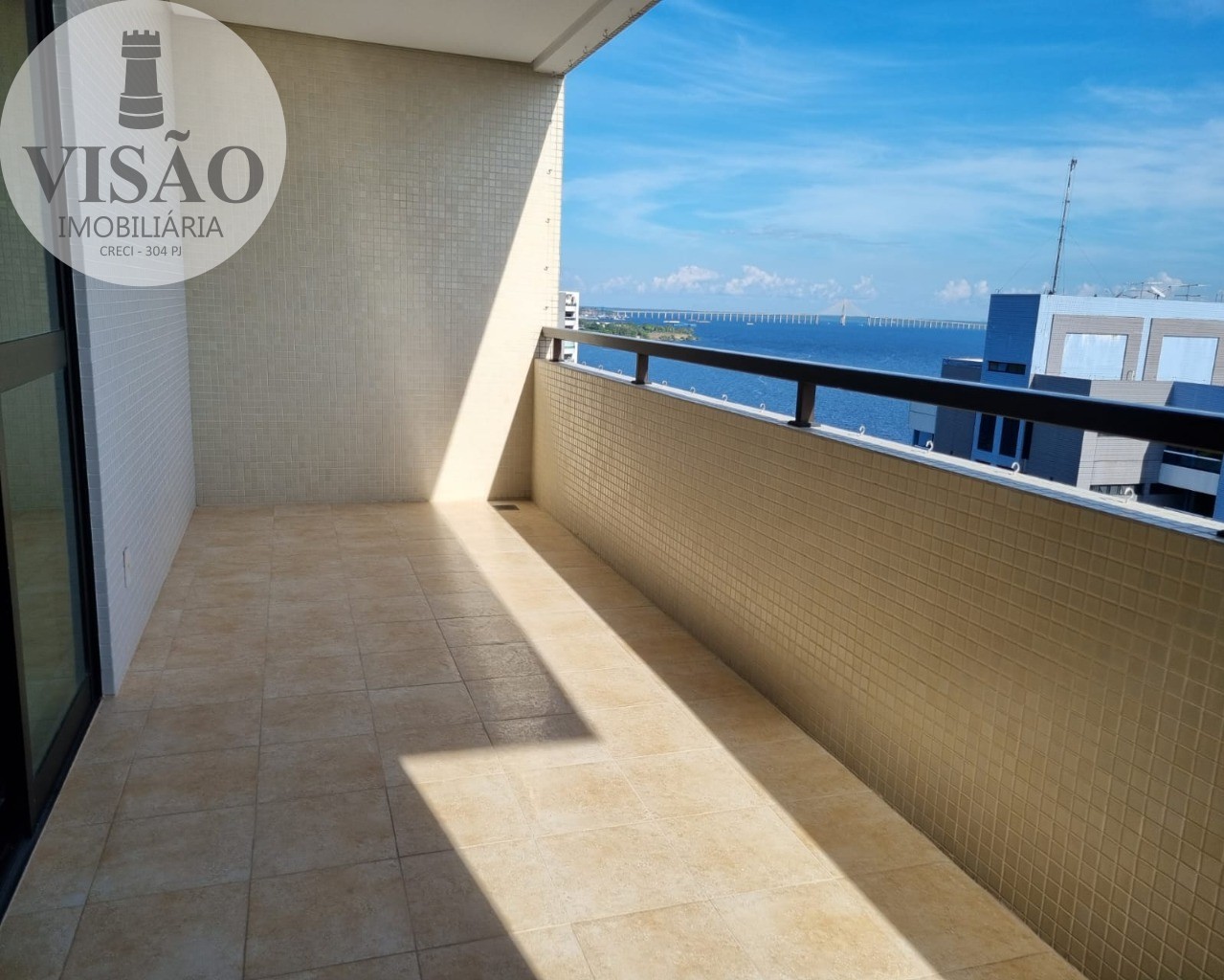 Apartamento à venda com 3 quartos, 204m² - Foto 1