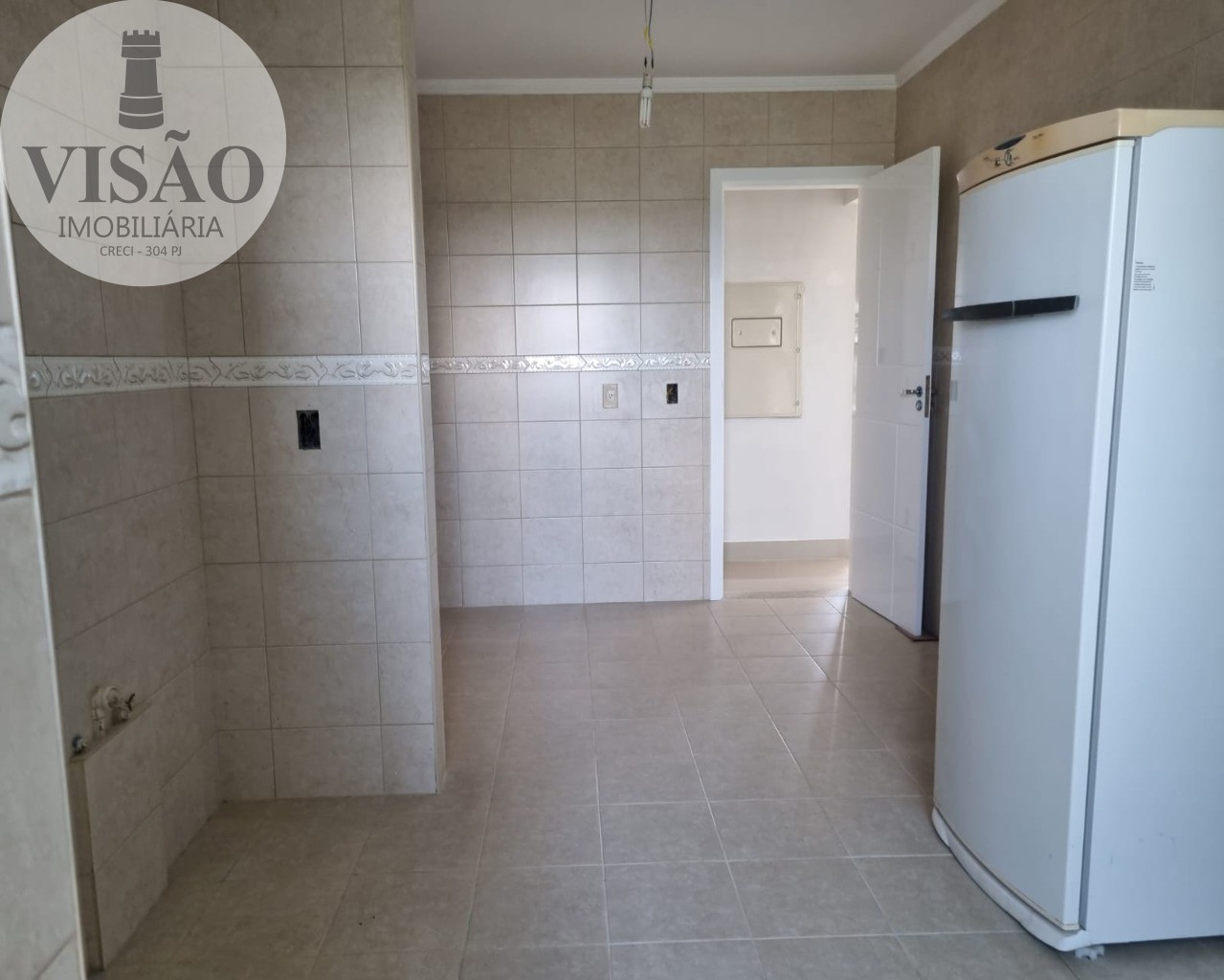 Apartamento à venda com 3 quartos, 204m² - Foto 4