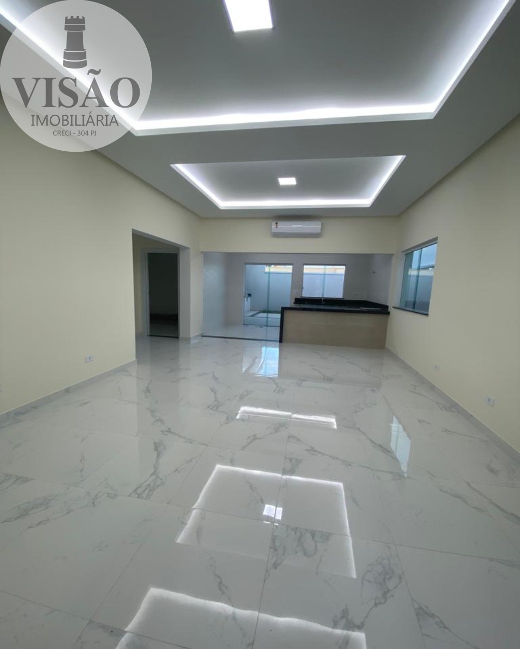 Casa à venda com 3 quartos, 245m² - Foto 4