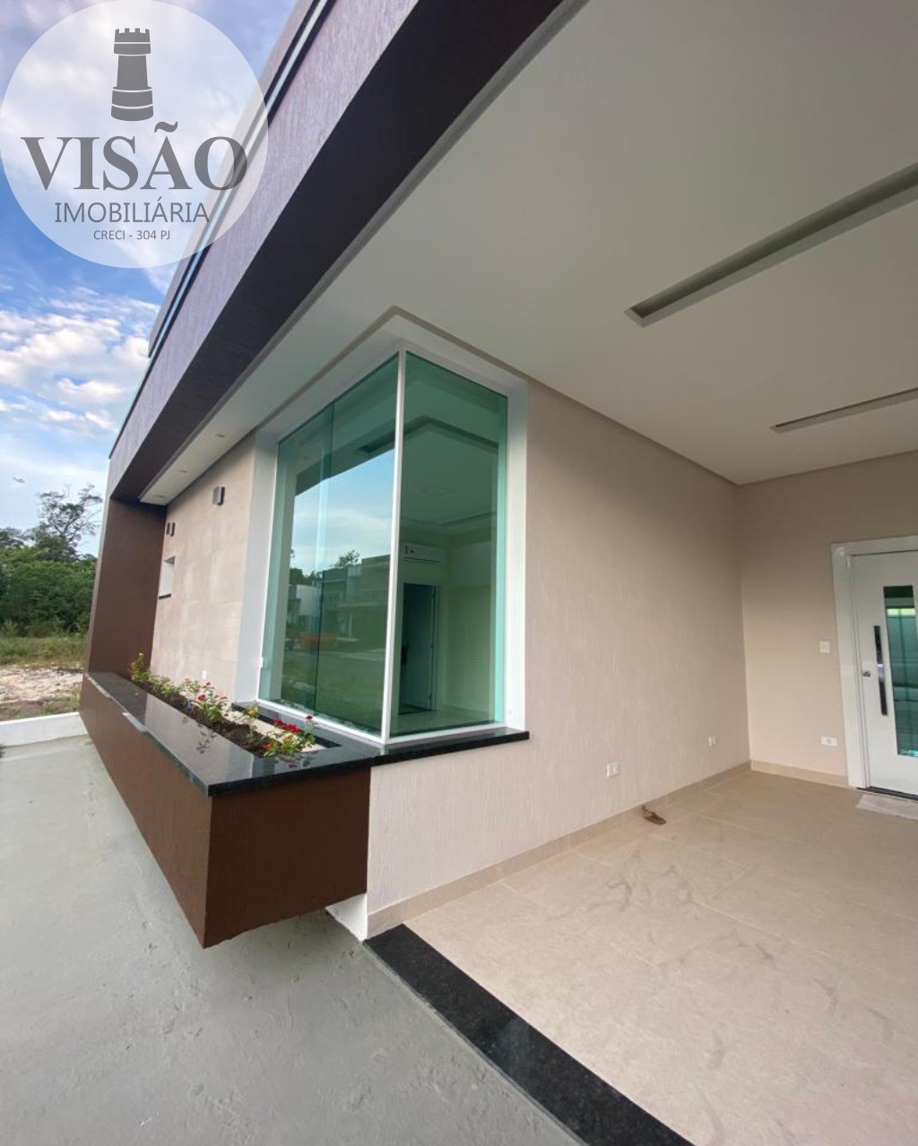 Casa à venda com 3 quartos, 245m² - Foto 2