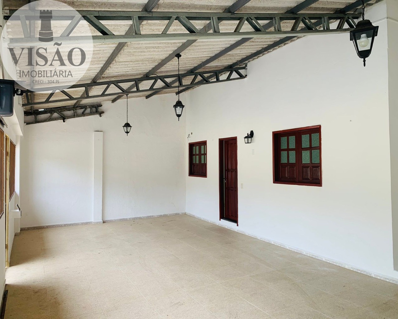 Casa à venda e aluguel com 2 quartos, 250m² - Foto 1