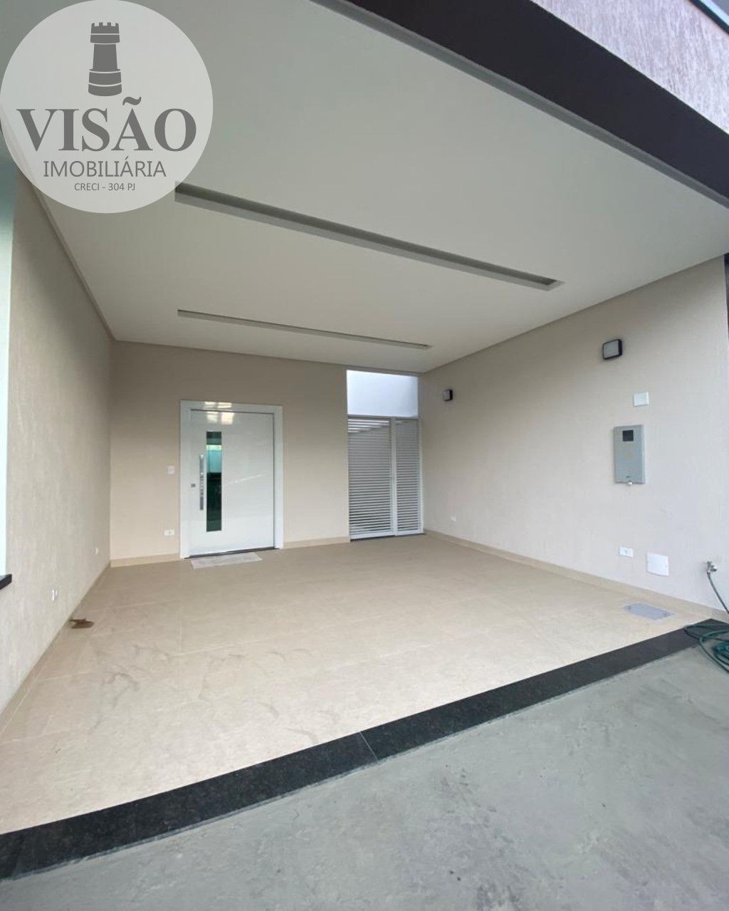 Casa à venda com 3 quartos, 245m² - Foto 3