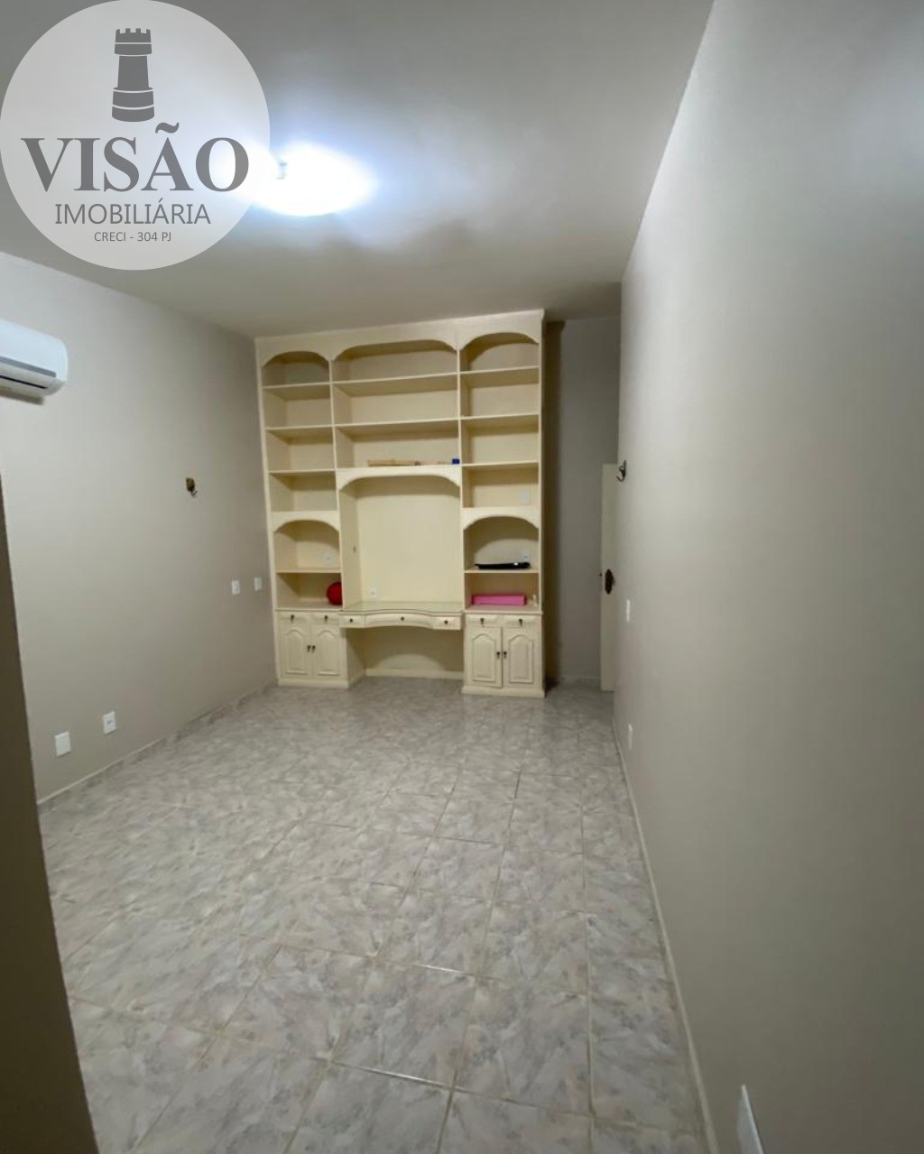 Casa à venda com 4 quartos, 250m² - Foto 6