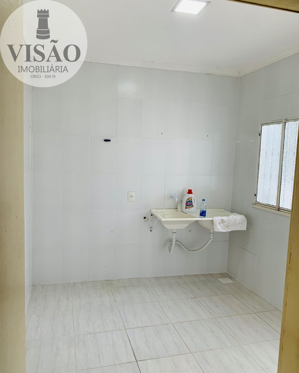 Casa à venda e aluguel com 2 quartos, 250m² - Foto 17