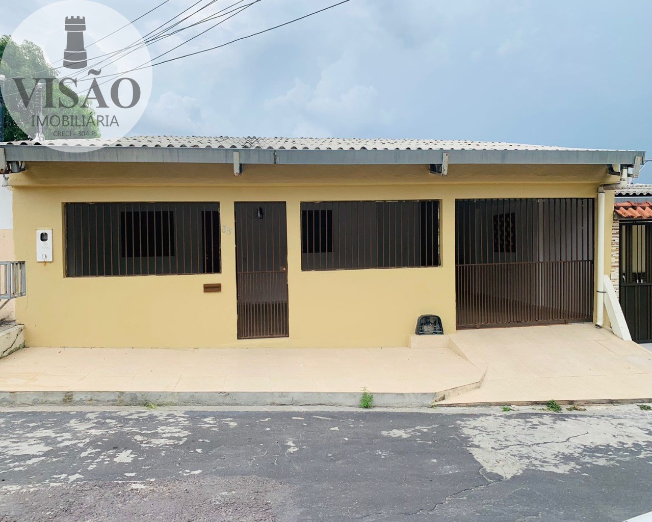 Casa à venda e aluguel com 2 quartos, 250m² - Foto 2