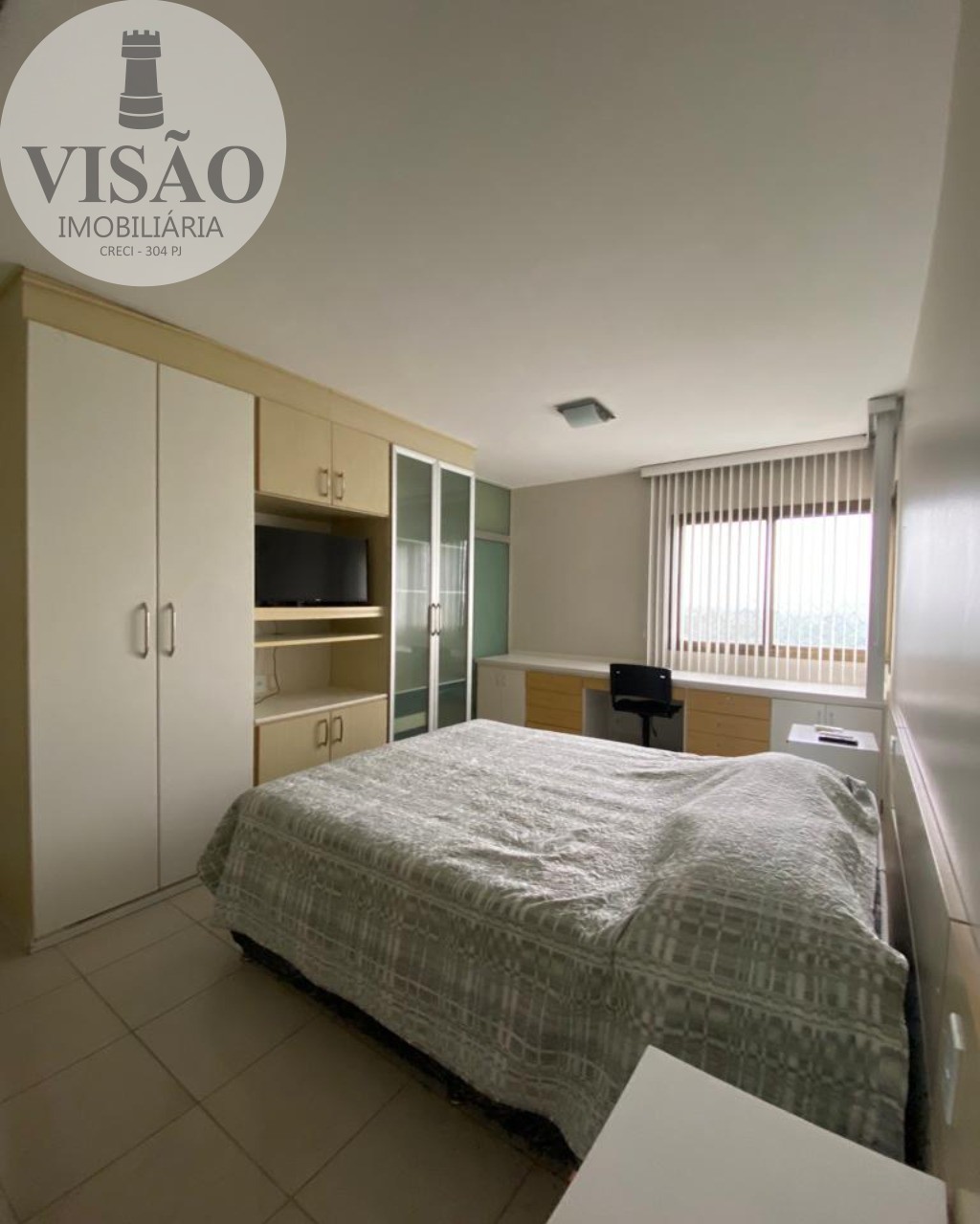 Apartamento para alugar com 4 quartos, 220m² - Foto 16