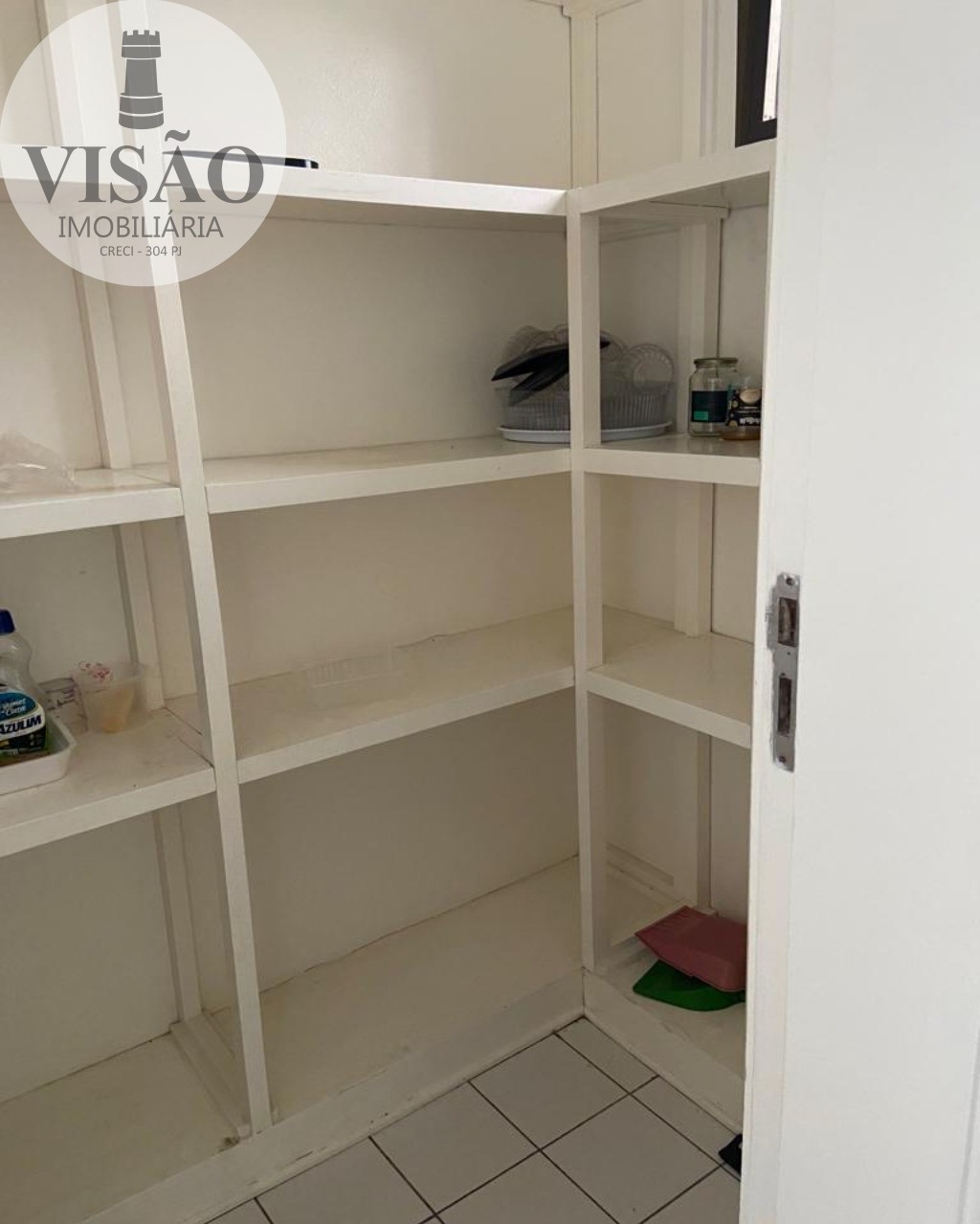 Apartamento para alugar com 4 quartos, 220m² - Foto 2