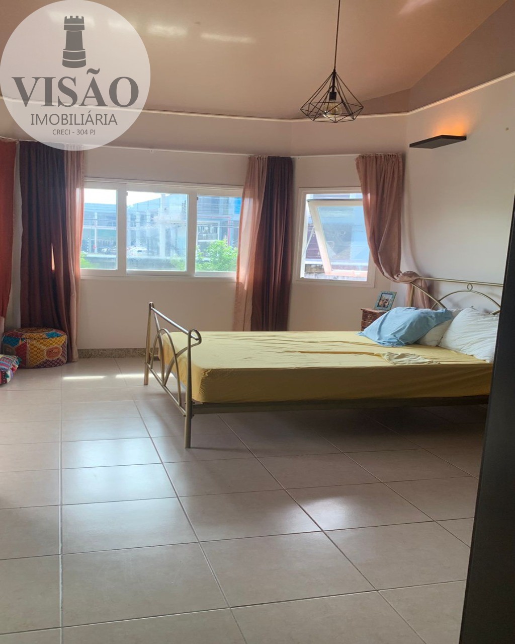 Casa à venda com 4 quartos, 270m² - Foto 15