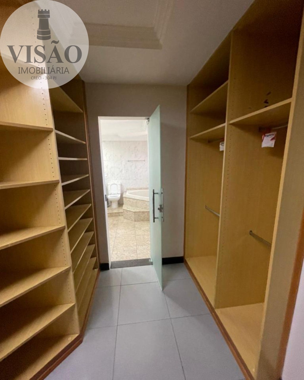 Apartamento à venda com 4 quartos, 221m² - Foto 13