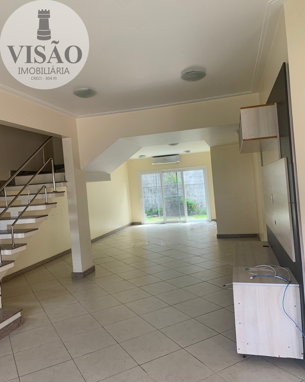 Casa à venda com 4 quartos, 240m² - Foto 4