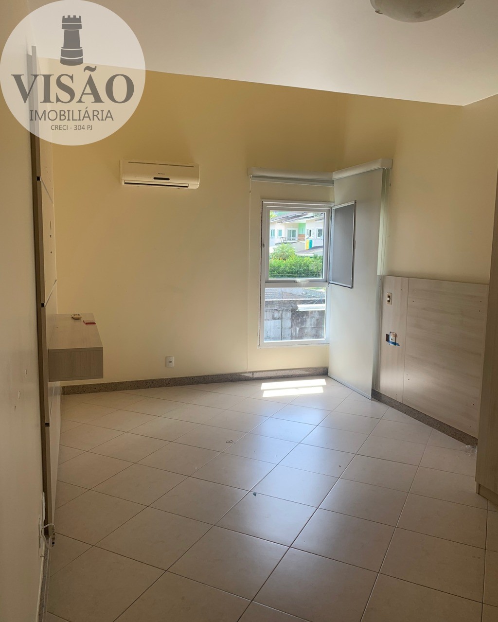 Casa à venda com 4 quartos, 240m² - Foto 5