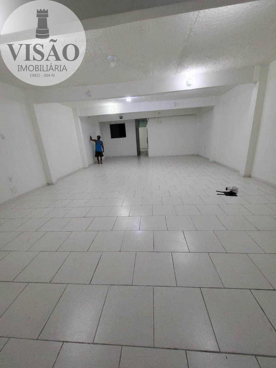 Casa à venda e aluguel com 2 quartos, 100m² - Foto 12