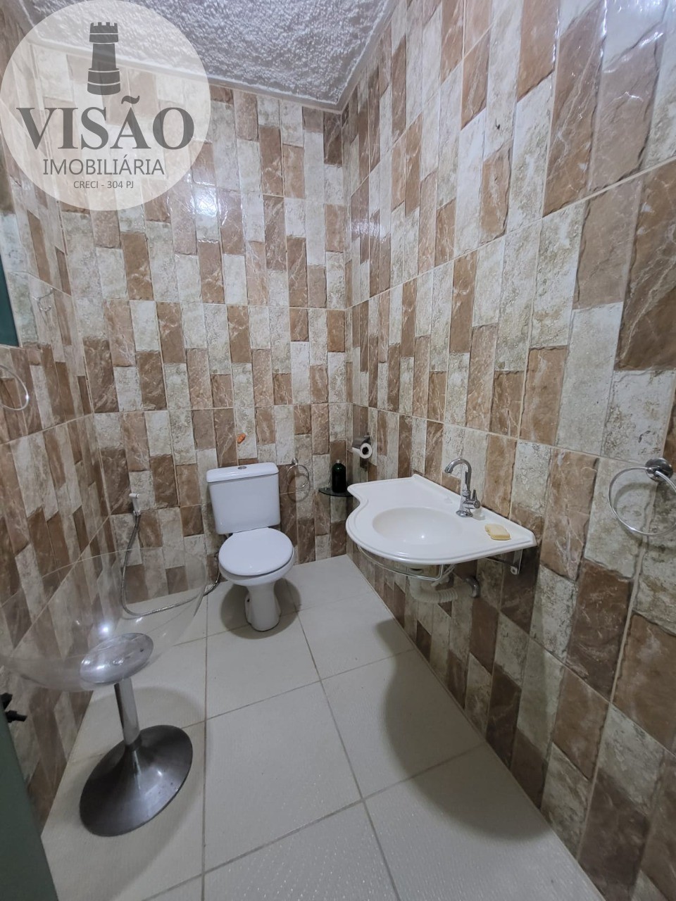 Casa à venda e aluguel com 2 quartos, 100m² - Foto 9