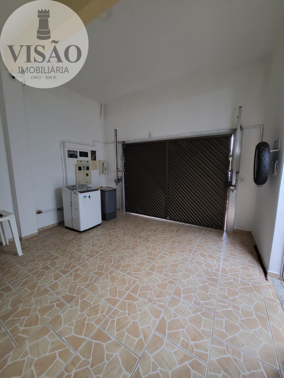 Casa à venda e aluguel com 2 quartos, 100m² - Foto 2