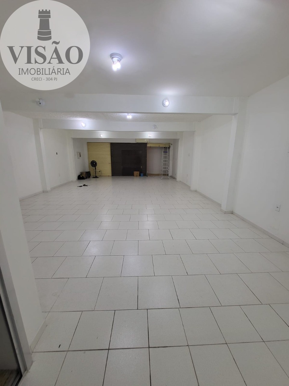 Casa à venda e aluguel com 2 quartos, 100m² - Foto 10