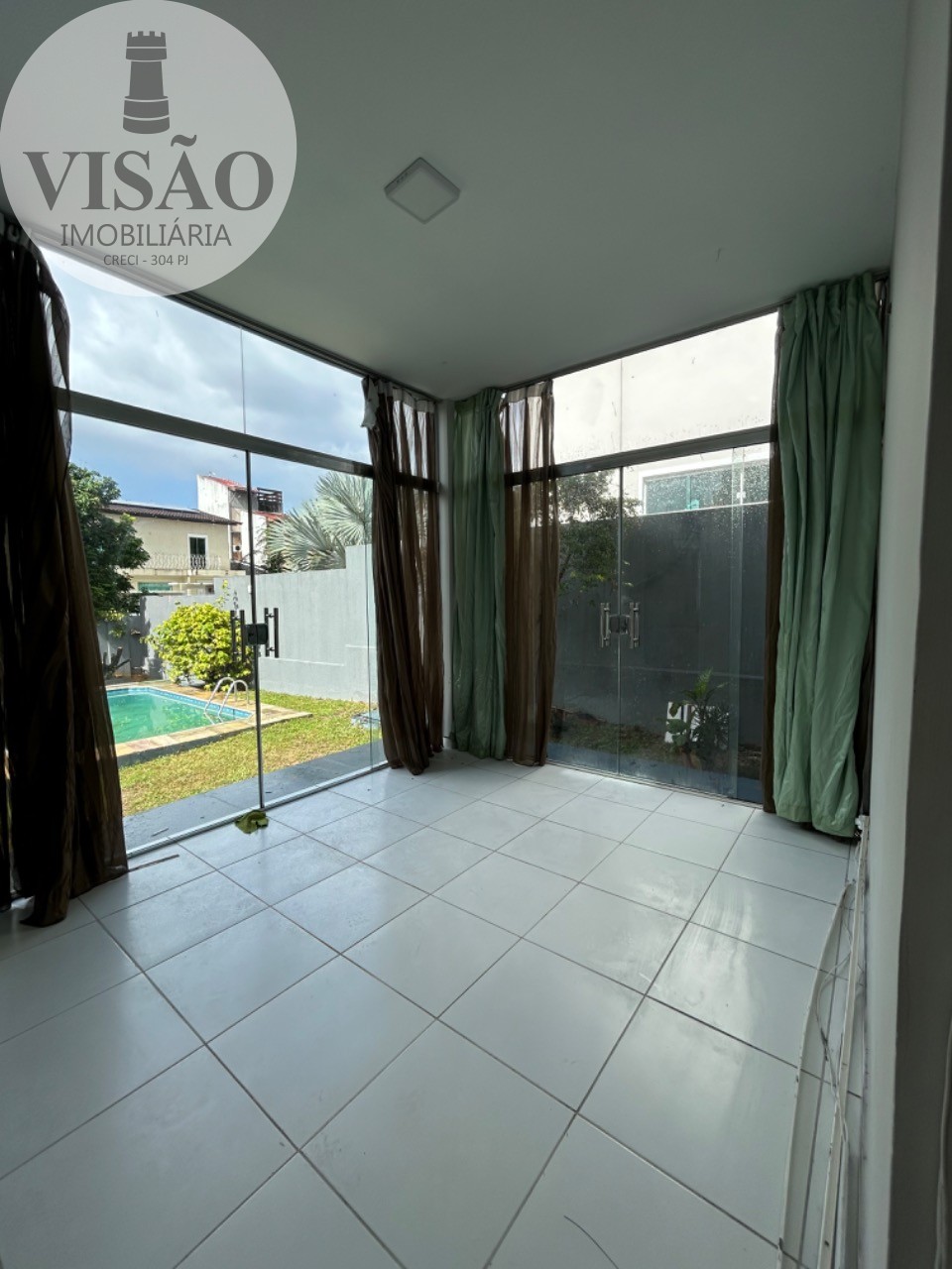 Casa para alugar com 5 quartos, 250m² - Foto 18