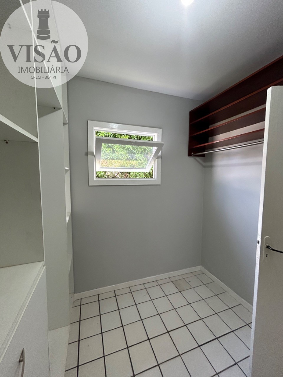 Casa para alugar com 5 quartos, 250m² - Foto 30