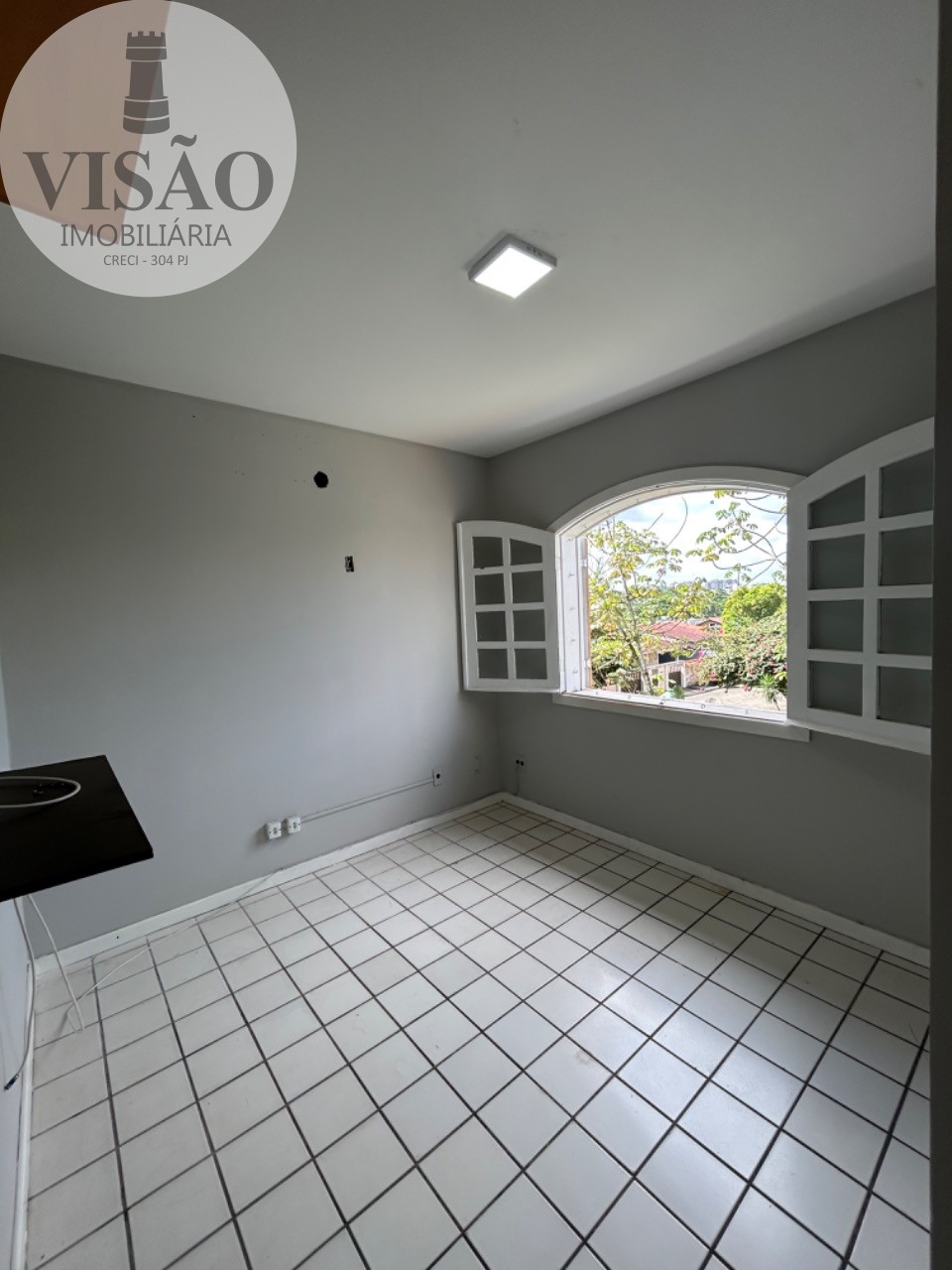 Casa para alugar com 5 quartos, 250m² - Foto 41