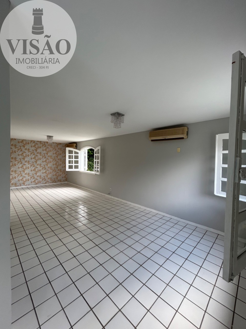 Casa para alugar com 5 quartos, 250m² - Foto 3