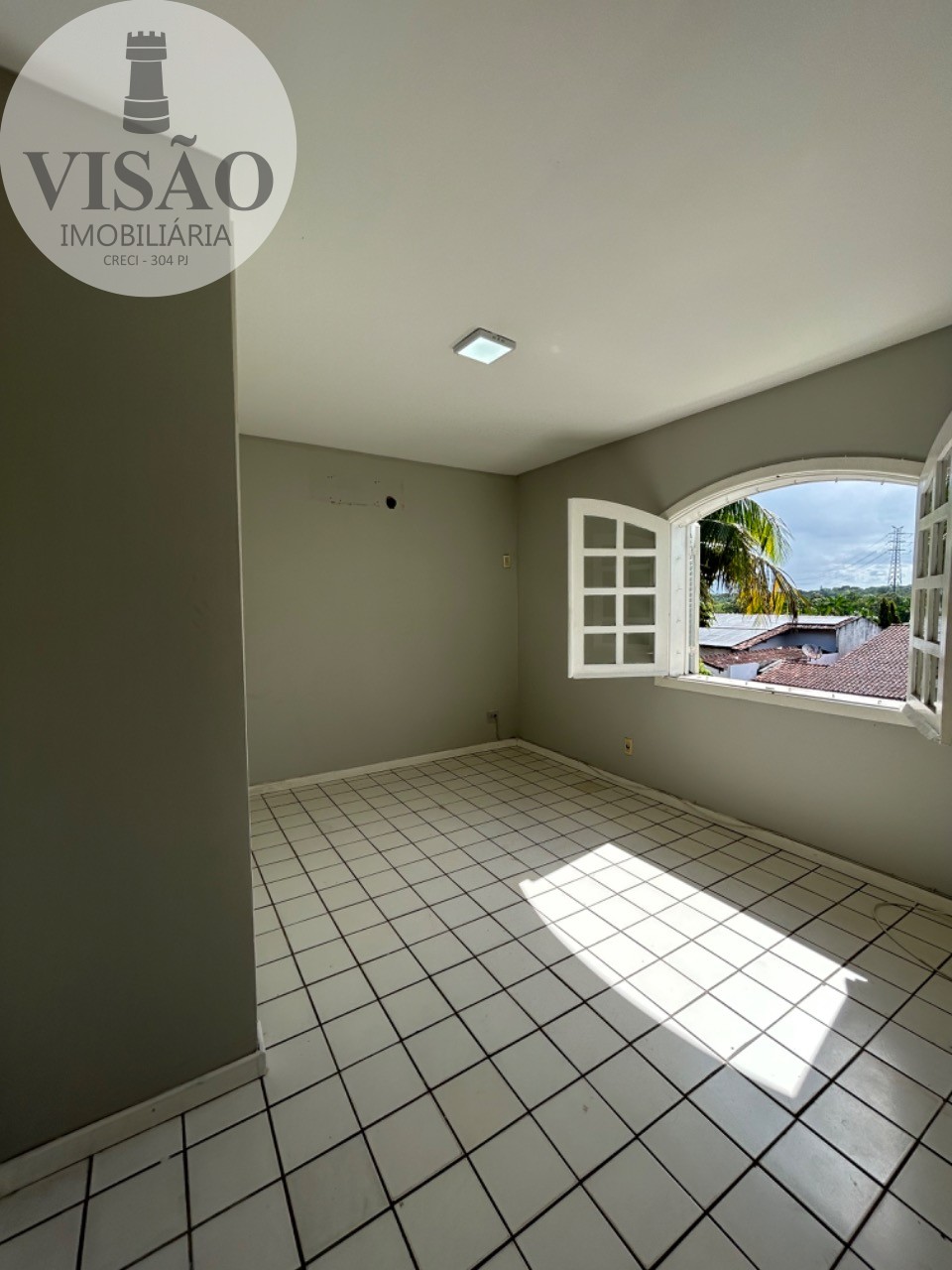 Casa para alugar com 5 quartos, 250m² - Foto 34