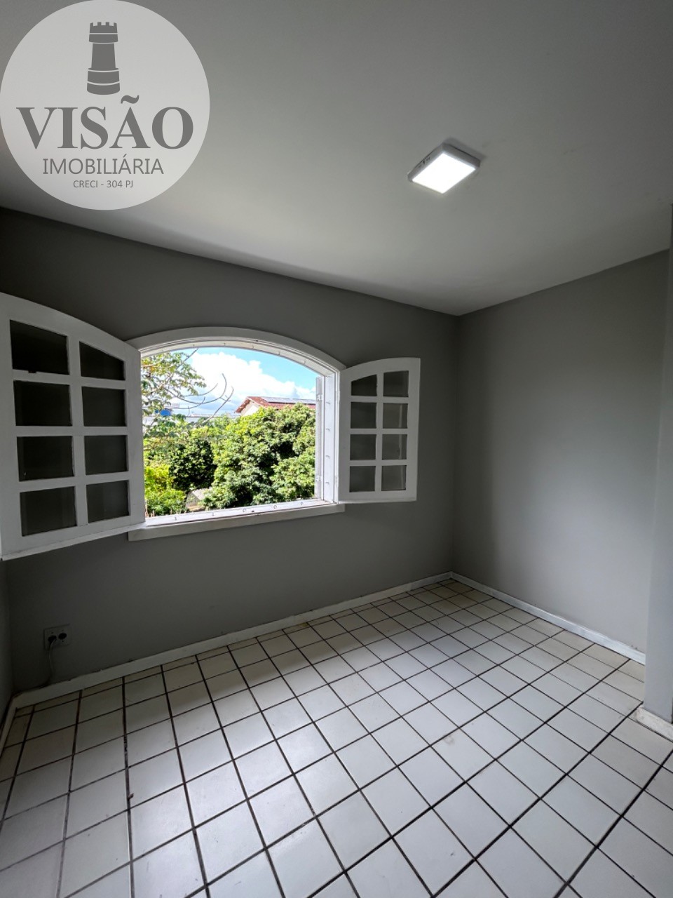 Casa para alugar com 5 quartos, 250m² - Foto 39