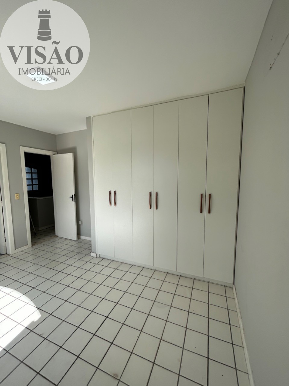 Casa para alugar com 5 quartos, 250m² - Foto 37