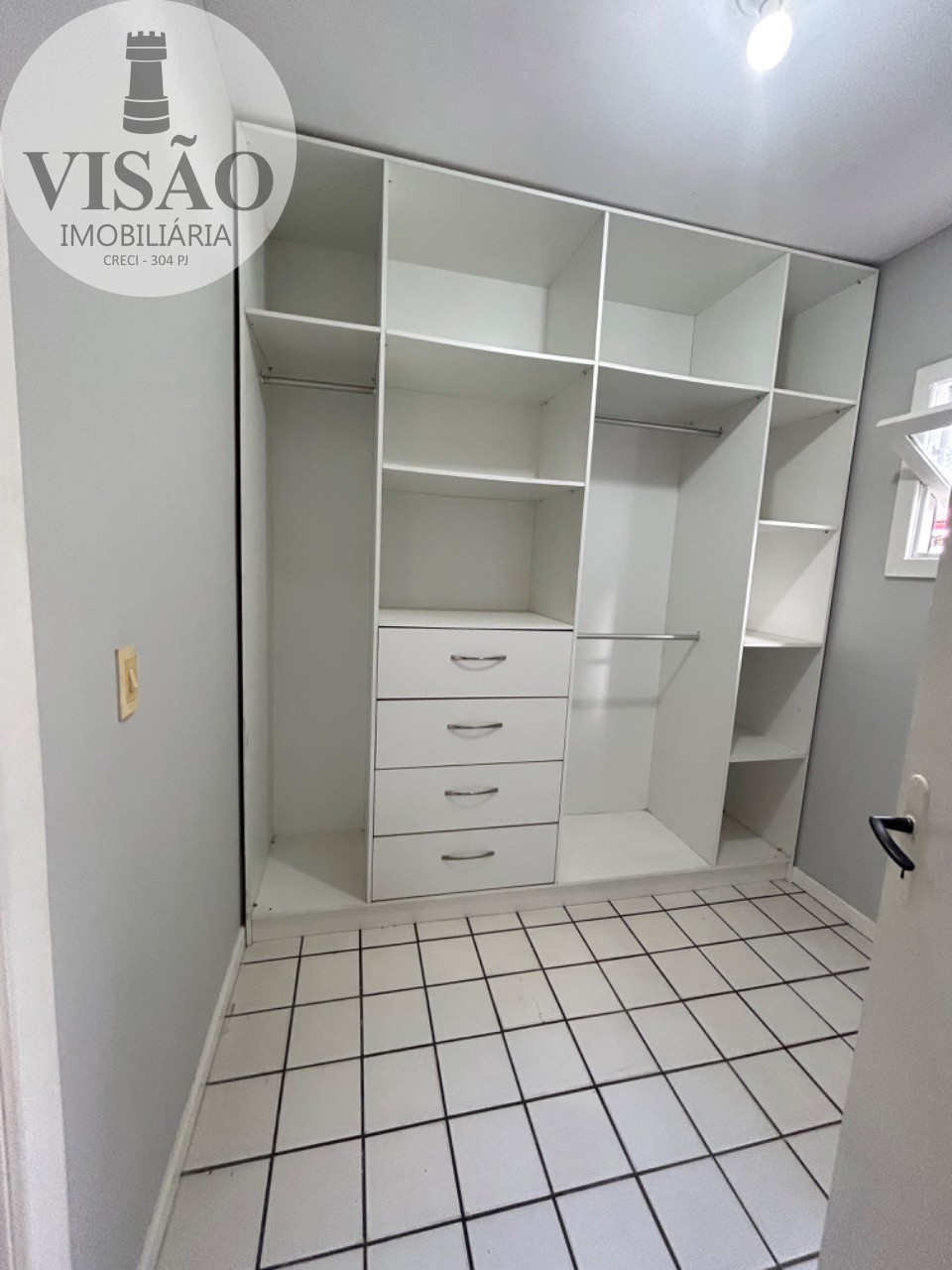 Casa para alugar com 5 quartos, 250m² - Foto 29