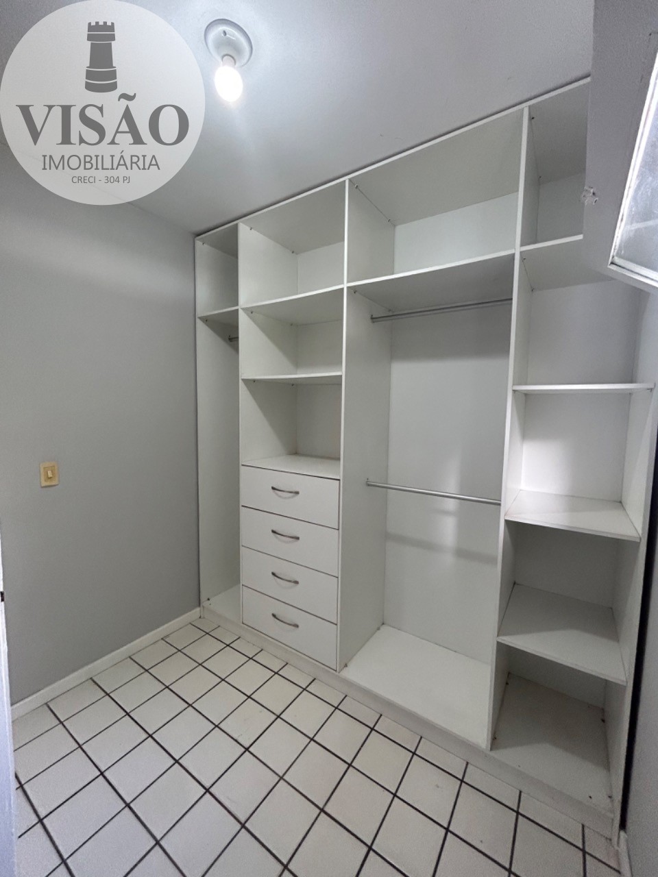 Casa para alugar com 5 quartos, 250m² - Foto 31