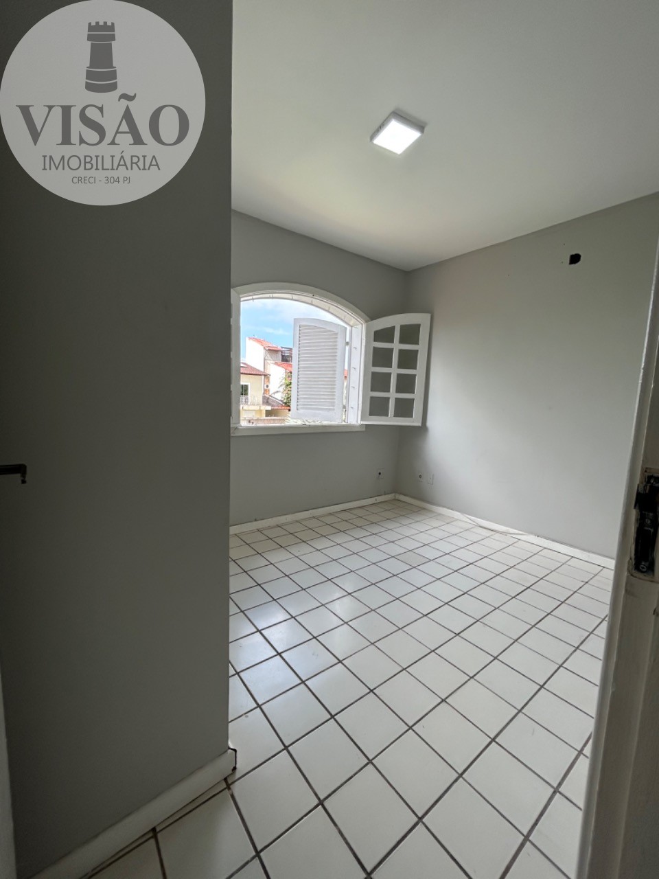 Casa para alugar com 5 quartos, 250m² - Foto 21