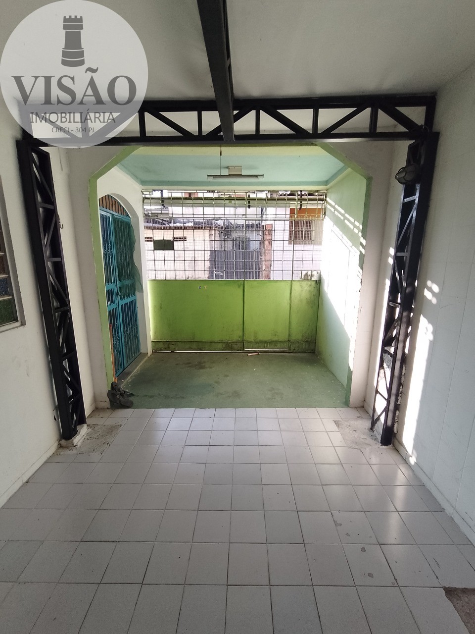 Casa à venda com 3 quartos, 294m² - Foto 3