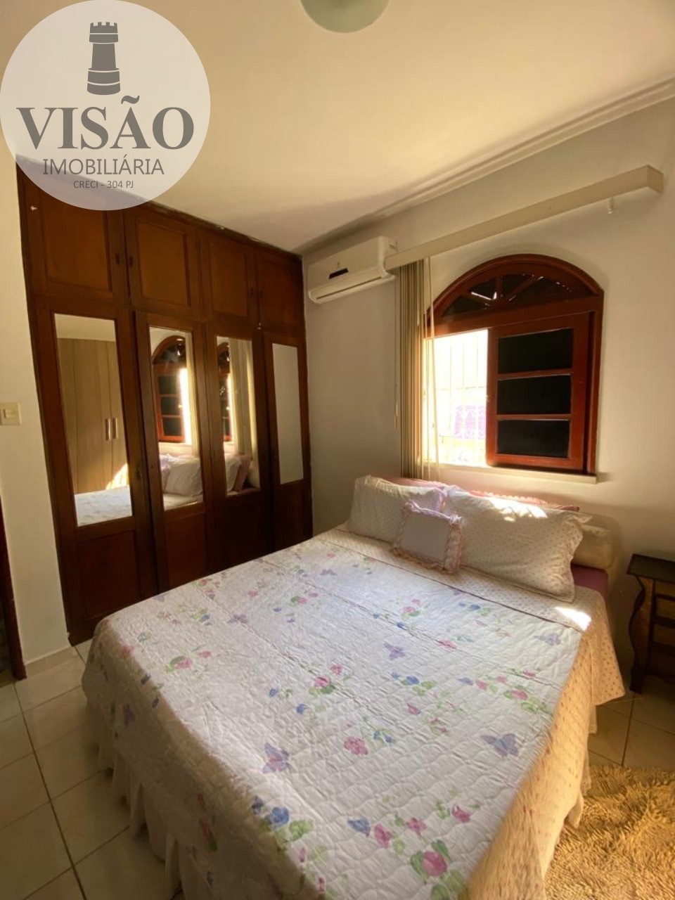 Casa à venda com 3 quartos, 230m² - Foto 3