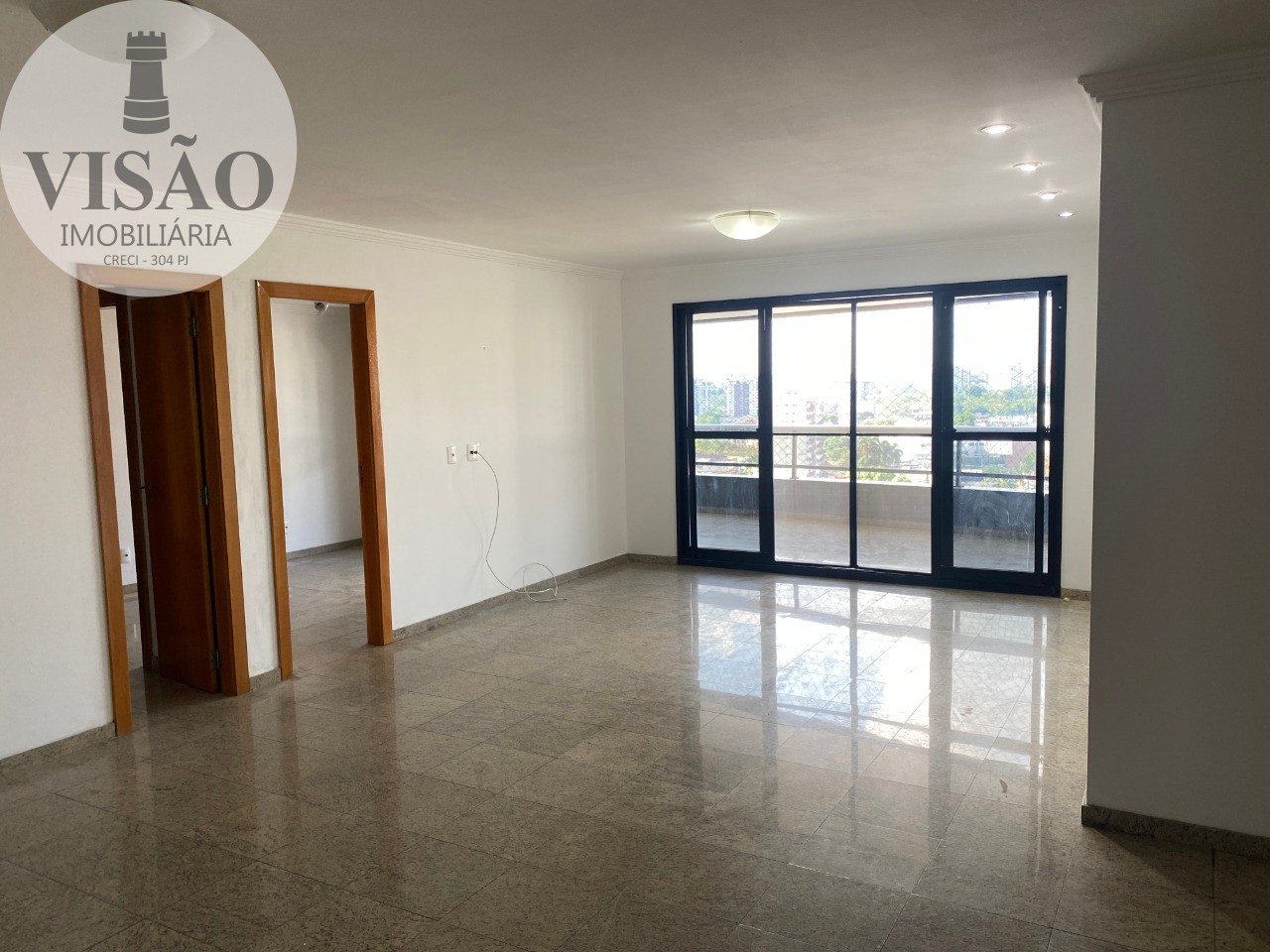 Apartamento à venda com 5 quartos, 223m² - Foto 1