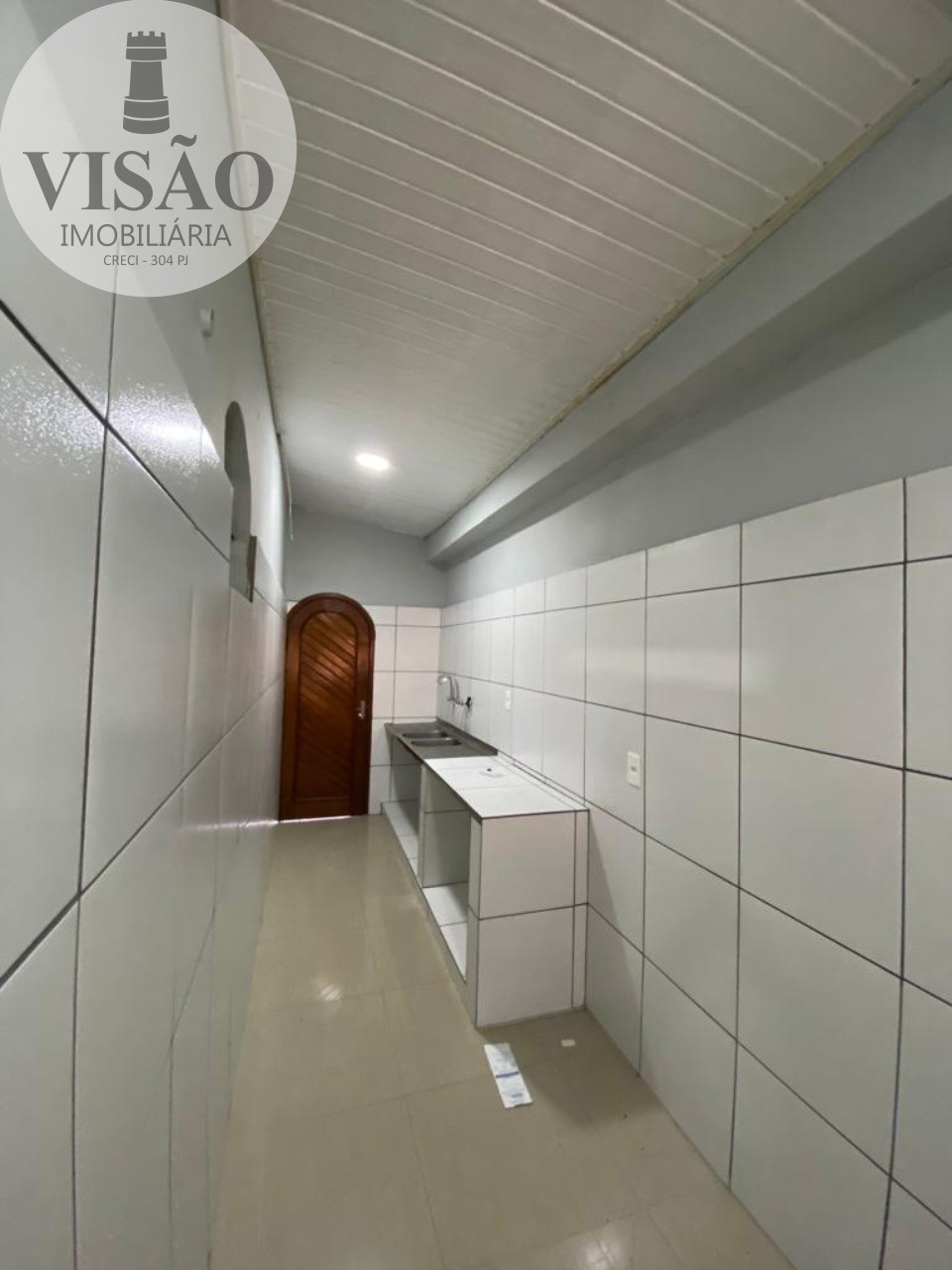 Casa à venda com 3 quartos, 250m² - Foto 2