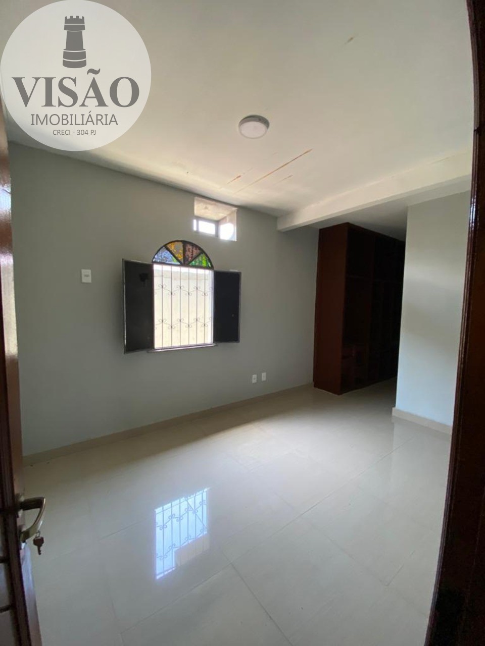 Casa à venda com 3 quartos, 250m² - Foto 4