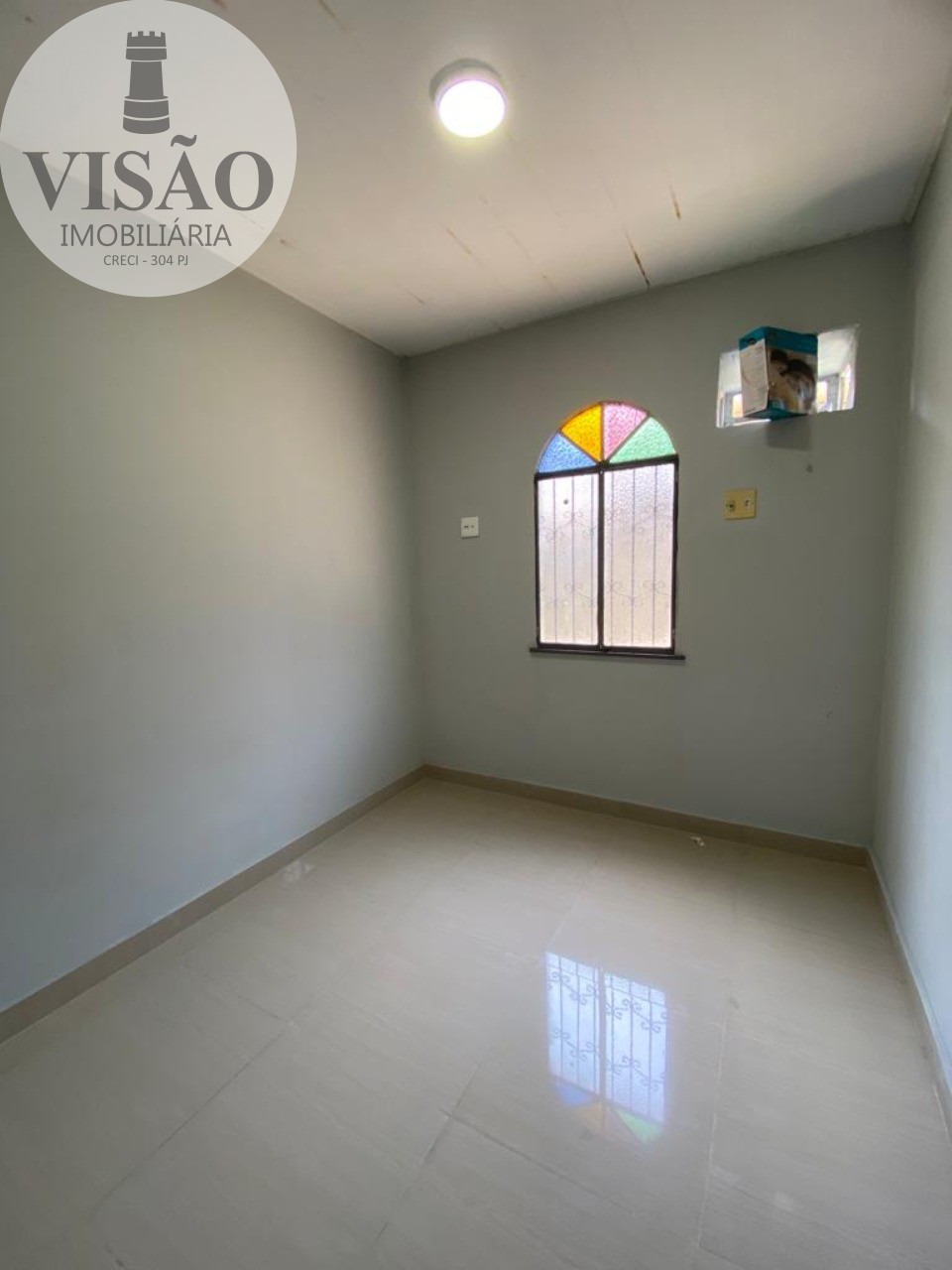 Casa à venda com 3 quartos, 250m² - Foto 3