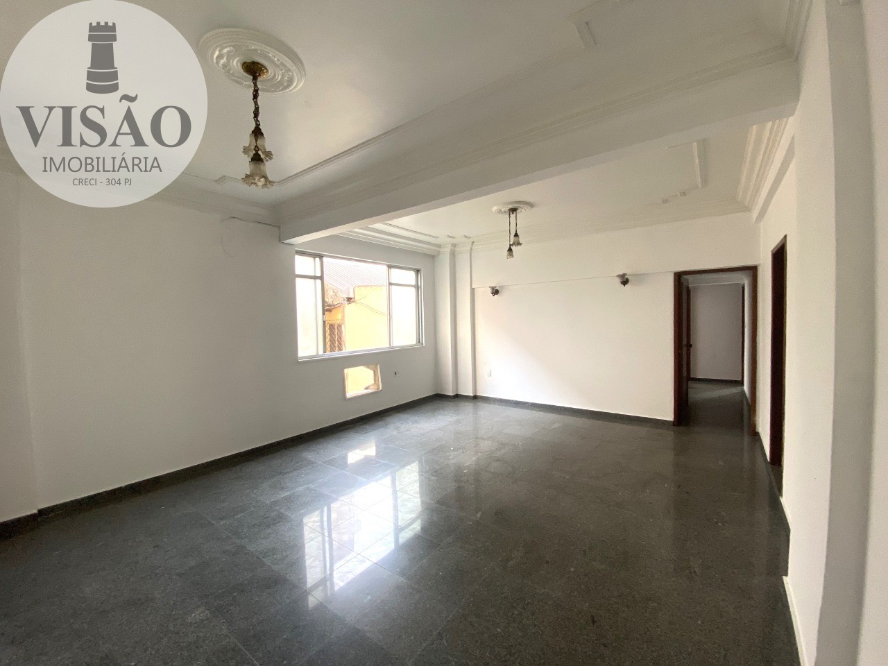 Apartamento à venda com 3 quartos, 114m² - Foto 2